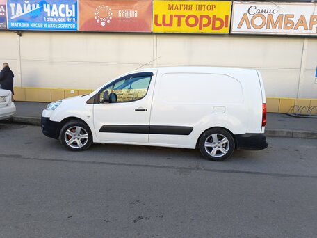 2010 Peugeot Partner, белый, 600000 рублей, вид 4