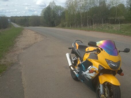 1999 Honda CBR 600F, жёлтый, 355000 рублей, вид 2