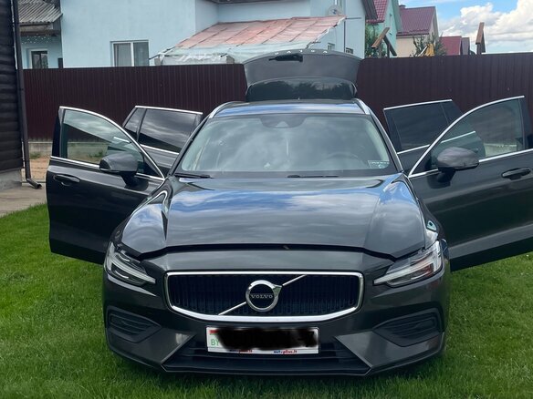 2019 Volvo V60 II, серый, 2220000 рублей - вид 3