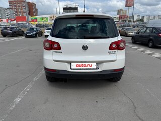 2010 Volkswagen Tiguan I, белый, 1100000 рублей, вид 4