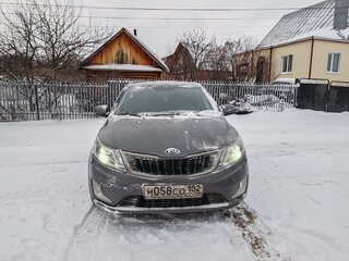 2012 Kia Rio 5-speed III, серый, 830000 рублей, вид 2