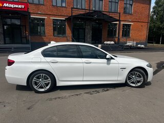 2015 BMW 5 серии 528i xDrive VI (F10/F11/F07) Рестайлинг, белый, 2334000 рублей, вид 4
