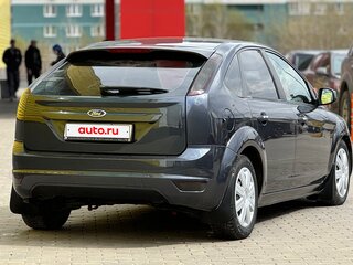 2010 Ford Focus II Рестайлинг, серый, 350000 рублей, вид 4
