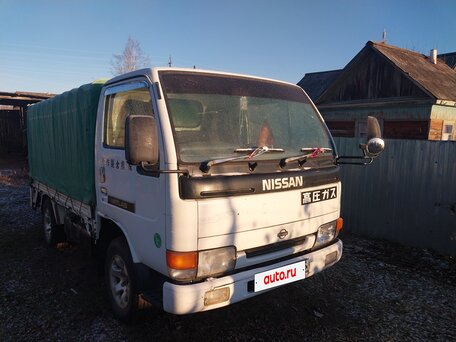 1996 Nissan Atlas, белый, 1350000 рублей, вид 4