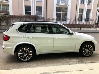 2011 BMW X5 50i II (E70) Рестайлинг, белый, 1500000 рублей, вид 2