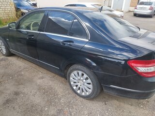 2007 Mercedes-Benz C-Класс 200 III (W204), чёрный, 900000 рублей, вид 3