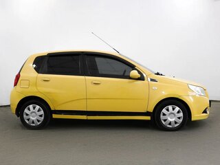 2009 Chevrolet Aveo I Рестайлинг, жёлтый, 489000 рублей, вид 3