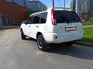 2004 Nissan X-Trail I Рестайлинг, белый, 750000 рублей, вид 4