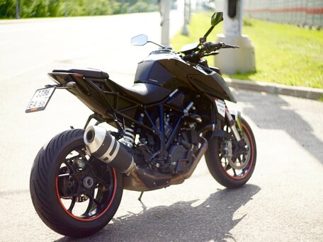 2017 KTM 1290 Super Duke R, чёрный, 1000000 рублей, вид 3