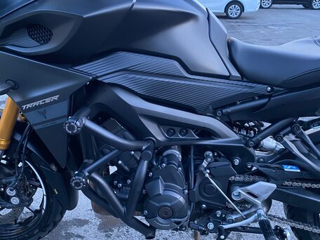 2017 Yamaha MT-09 Tracer (FJ-09), чёрный, 990000 рублей, вид 3
