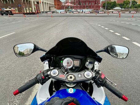 2008 Suzuki GSX-R 750, синий, 650000 рублей, вид 4