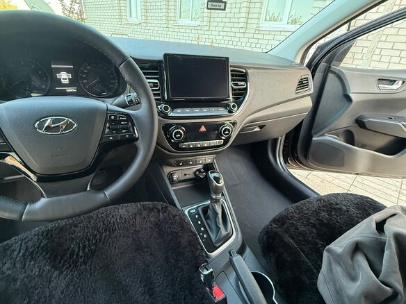 2021 Hyundai Solaris II Рестайлинг, чёрный, 1720000 рублей - вид 8