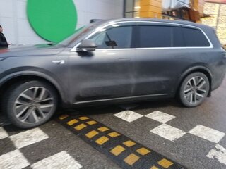 2024 Li Auto (Lixiang) L9 44.5 kWh I, серый, 6050000 рублей, вид 4