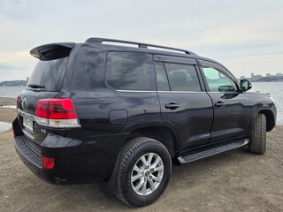 2018 Toyota Land Cruiser 200 Series Рестайлинг 2, чёрный, 7500000 рублей, вид 1