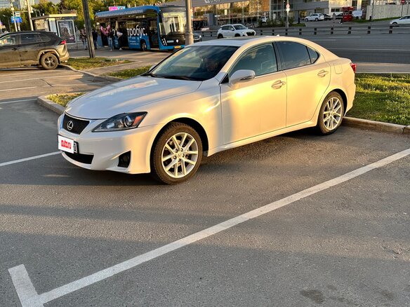 2010 Lexus IS 250 II Рестайлинг 2, белый, 1070000 рублей - вид 14