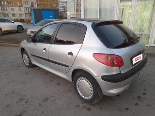 2004 Peugeot 206, серебристый, 255000 рублей, вид 4