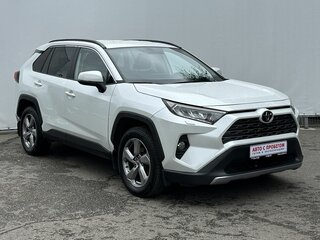 2021 Toyota RAV4 V (XA50), белый, 3200000 рублей, вид 3