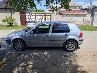 2002 Volkswagen Golf IV, серебристый, 360000 рублей, вид 3
