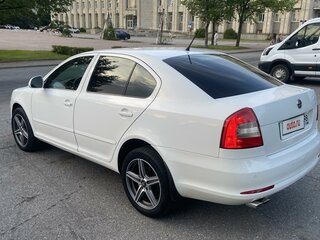 2013 Skoda Octavia II (A5) Рестайлинг, белый, 745000 рублей, вид 5