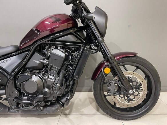 2022 Honda CMX 1100 Rebel, пурпурный, 899000 рублей - вид 12