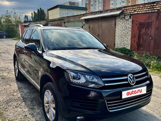 2011 Volkswagen Touareg II, чёрный, 2200000 рублей, вид 2