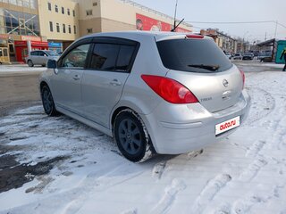 2010 Nissan Tiida I Рестайлинг, серебристый, 815000 рублей, вид 5