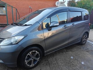 2010 Honda Freed I, серый, 710000 рублей, вид 2