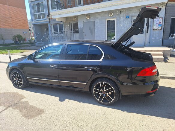 2014 Skoda Superb DSG II Рестайлинг, чёрный, 1450000 рублей - вид 9