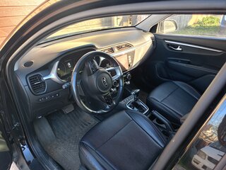 2021 Kia Rio IV Рестайлинг, чёрный, 1700000 рублей, вид 3