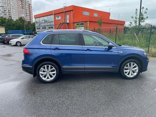 2018 Volkswagen Tiguan II, синий, 1900000 рублей, вид 4