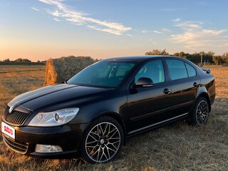 2012 Skoda Octavia II (A5) Рестайлинг, чёрный, 850000 рублей, вид 1