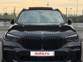 2019 BMW X5 50i IV (G05/G18), чёрный, 6750000 рублей, вид 3