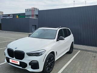 2020 BMW X5 40i IV (G05/G18), белый, 4720000 рублей, вид 1