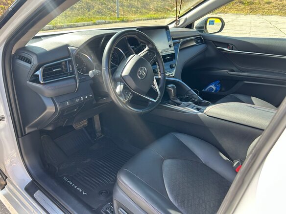 2021 Toyota Camry VIII (XV70) Рестайлинг, белый, 3390000 рублей - вид 5