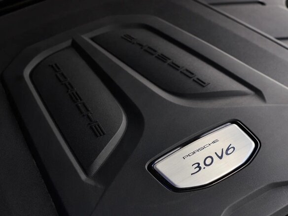 2019 Porsche Cayenne Coupé III, оранжевый, 8500000 рублей - вид 28