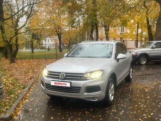 2012 Volkswagen Touareg II, серебристый, 2200000 рублей, вид 4