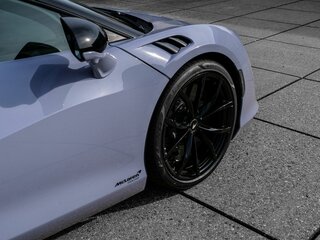 2026 McLaren Artura, голубой, 27990000 рублей, вид 4