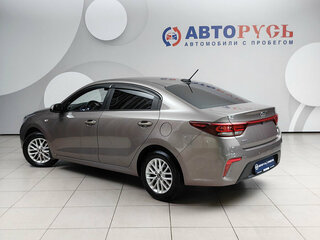 2020 Kia Rio IV, коричневый, 1568000 рублей, вид 2