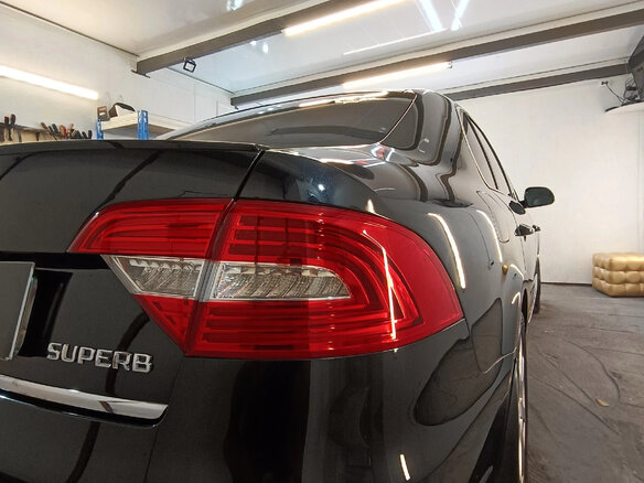2014 Skoda Superb II Рестайлинг, чёрный, 1500000 рублей - вид 5