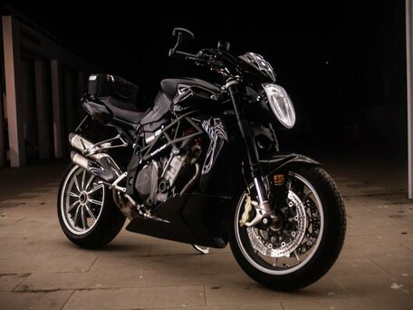 2013 MV Agusta Brutale 1090, чёрный, 480000 рублей, вид 1