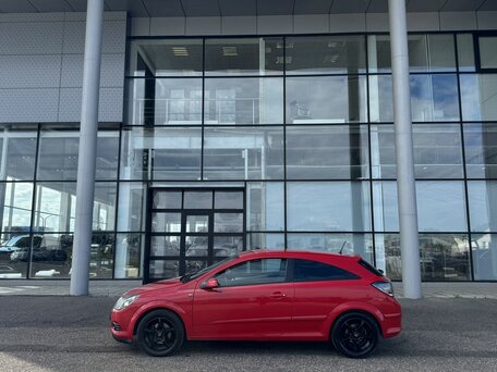 2009 Opel Astra GTC H Рестайлинг, красный, 475000 рублей, вид 3