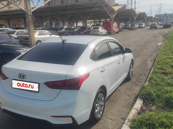 2019 Hyundai Solaris II, белый, 1550000 рублей - вид 4