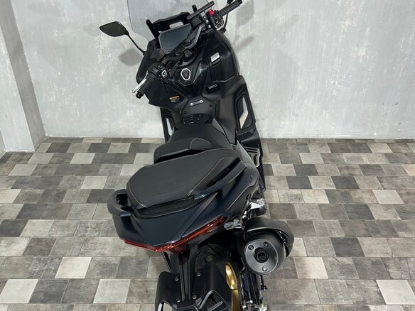 2022 Yamaha TMAX, синий - вид 10