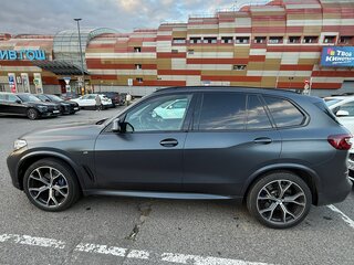 2021 BMW X5 40i IV (G05/G18), серый, 6650000 рублей, вид 4