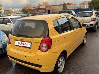2009 Chevrolet Aveo I Рестайлинг, жёлтый, 600000 рублей, вид 3