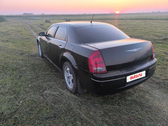 2008 Chrysler 300C I, чёрный, 645000 рублей - вид 1