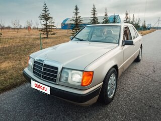 1988 Mercedes-Benz W124 230 4-speed, бежевый, 450000 рублей, вид 2