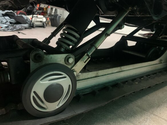 2007 BRP Ski-Doo Expedition 800, красный, 800000 рублей - вид 22