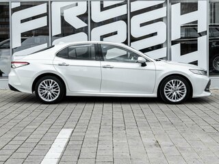 2018 Toyota Camry VIII (XV70), белый, 2390000 рублей, вид 5