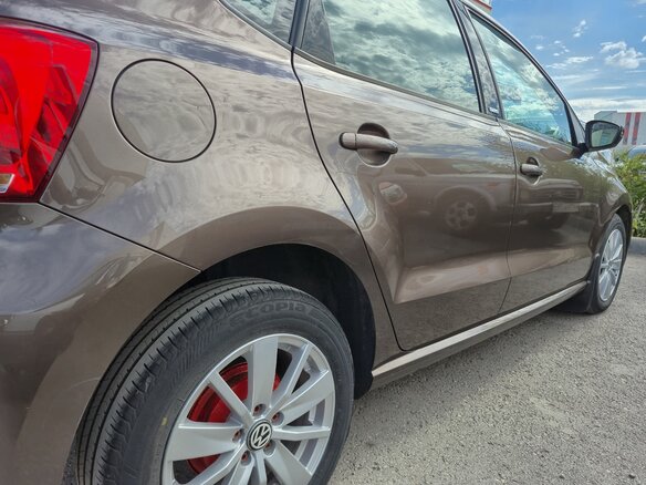 2011 Volkswagen Polo V, коричневый, 700000 рублей - вид 7
